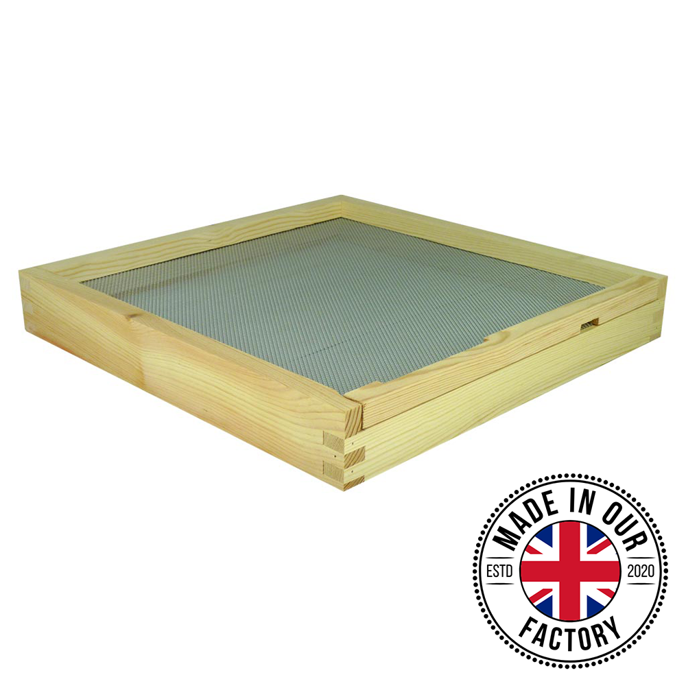 National/Commercial/14x12 Open Mesh Floor With Drawer And Entrance Block, Assembled, Pine