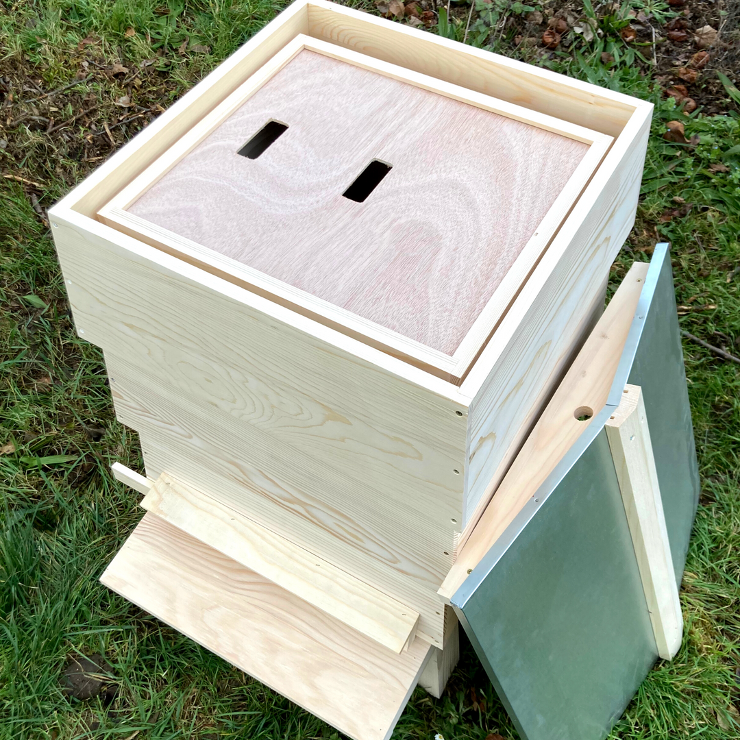 WBC Complete Assembled Hive Kit, Pine