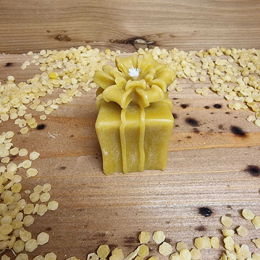 Present Pure Beeswax Candle
