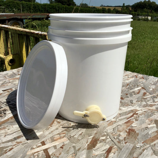 20L Bucket With Lid, With White Honey Gate And Filter